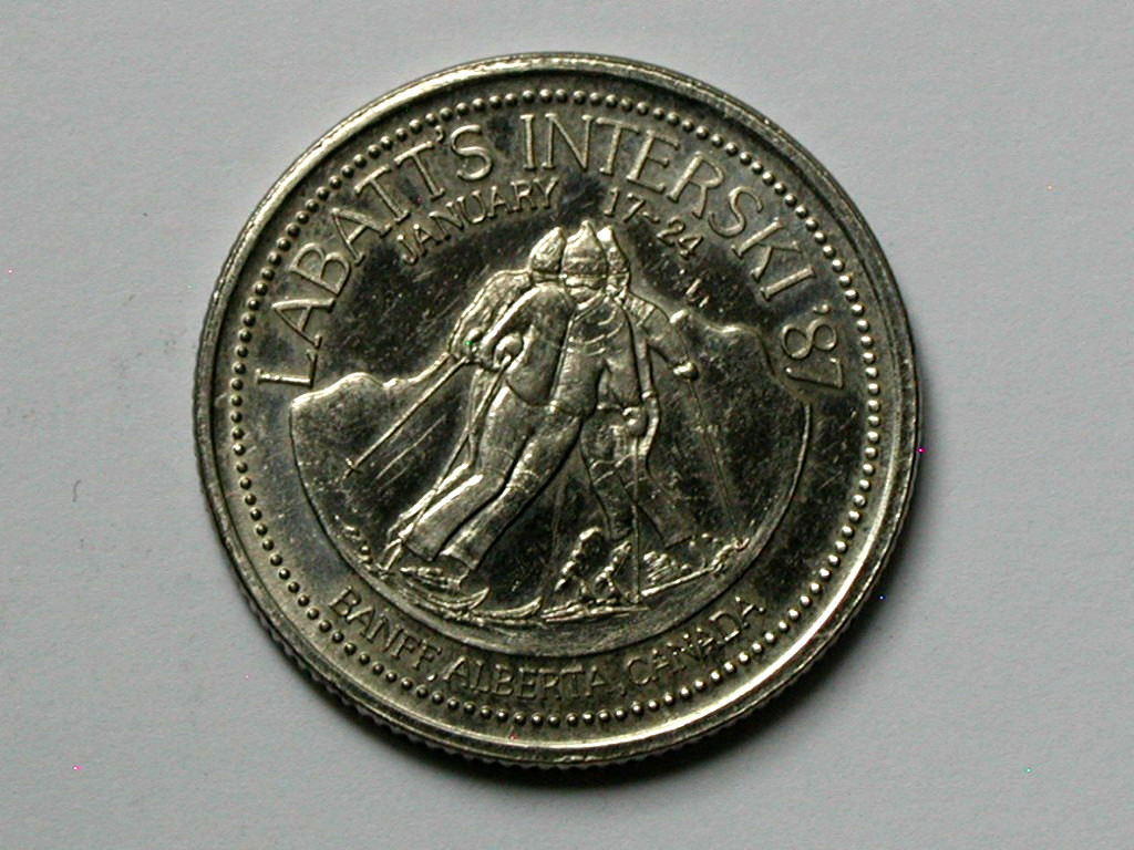 Banff AB CANADA 1987 Trade DOLLAR Token Labatt's Interski '87 with Mount Temple