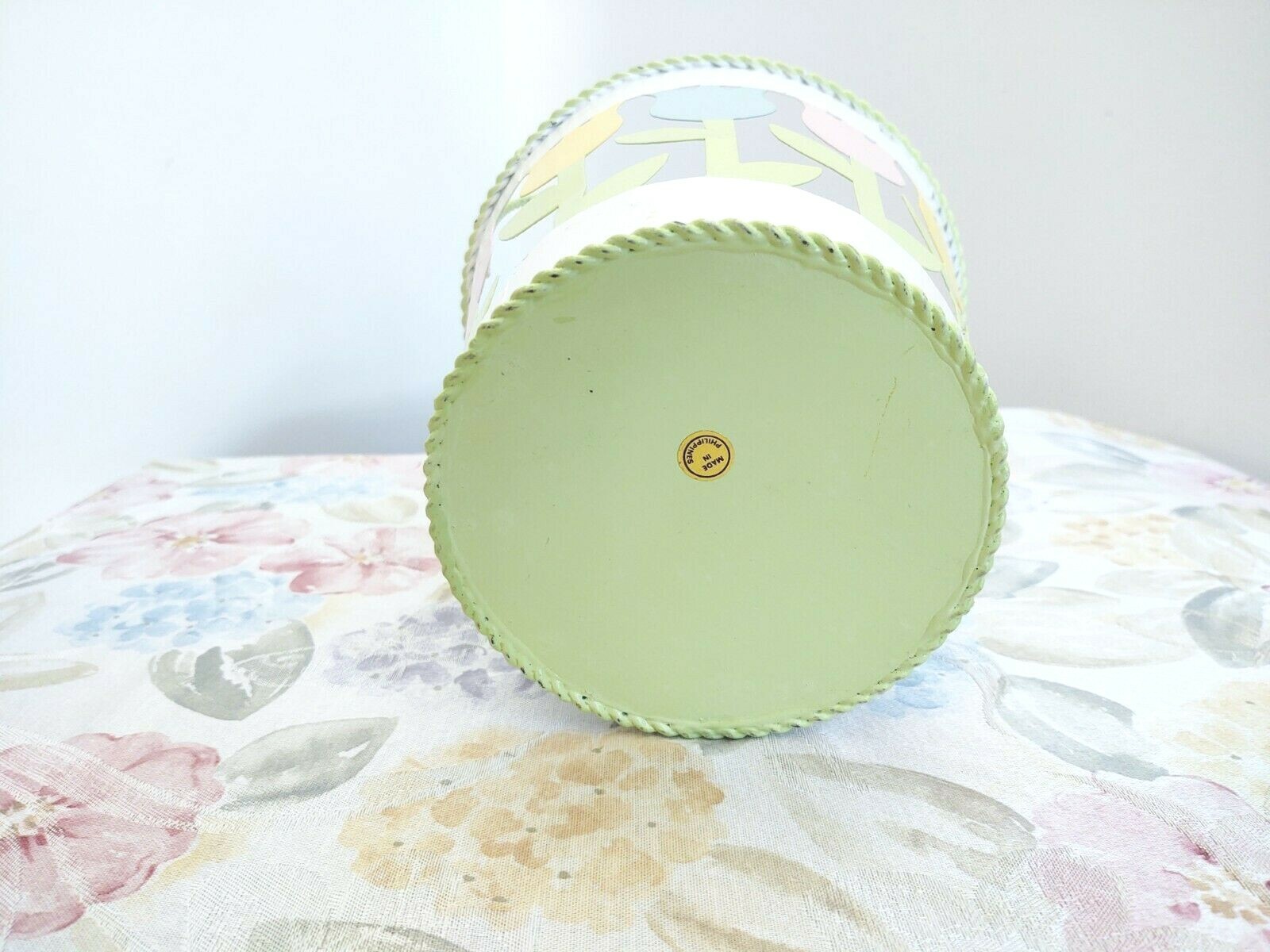 METAL TULIP WIRE BASKET