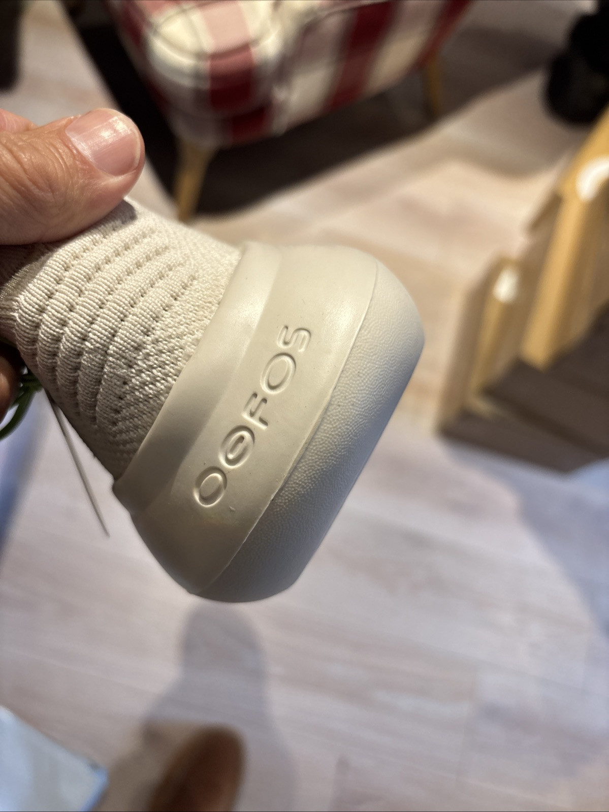 Oofos Women’s Size 8 Oomy Zen Chalk White