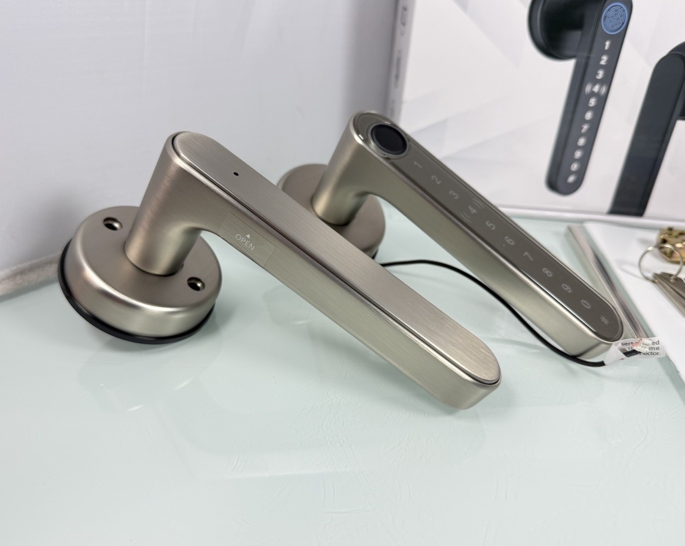 Hoowiser Smart Lock Fingerprint Keyless Code App Entry Door Lock Handle - Silver