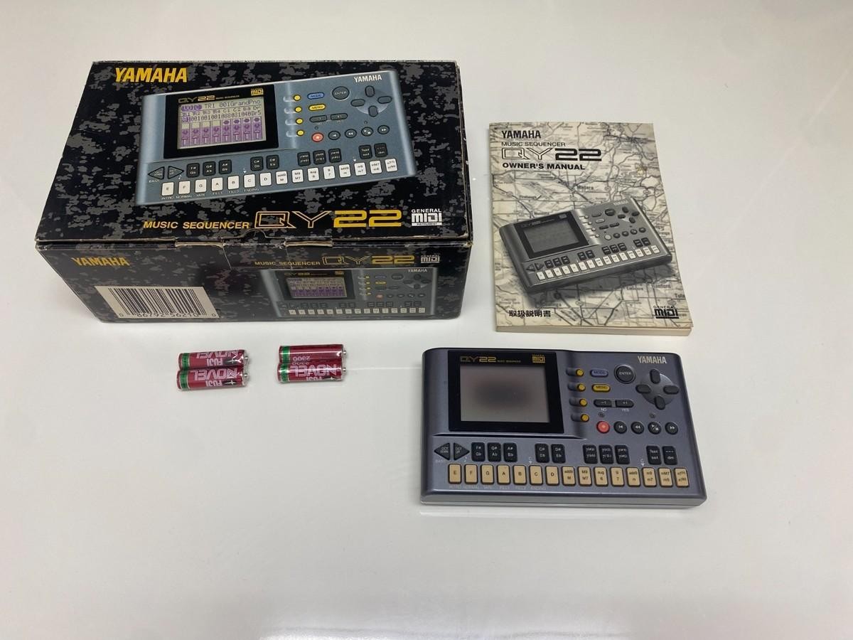 Yamaha QY22 MIDI Music Sequencer Rhythm Machine Portable Workstation Good