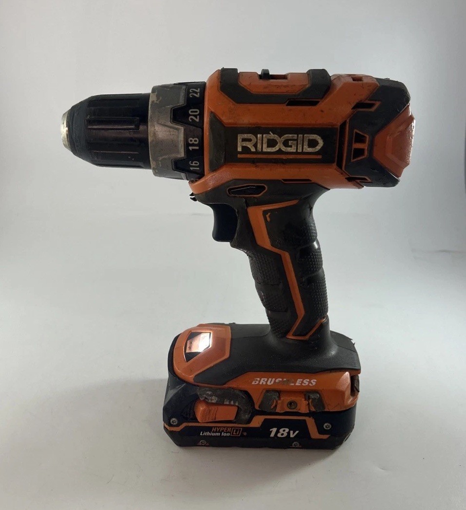 Ridgid R860054 1/2 in 18V Cordless Brushless Drill Driver w/ Battery TESTED