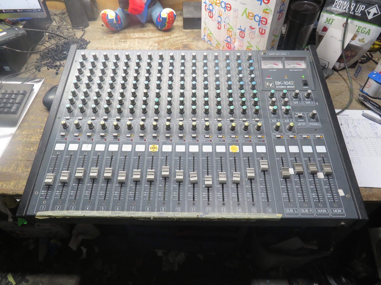 EV Electro Voice BK-1642 16-Channel Pro Stereo Mixer Tested