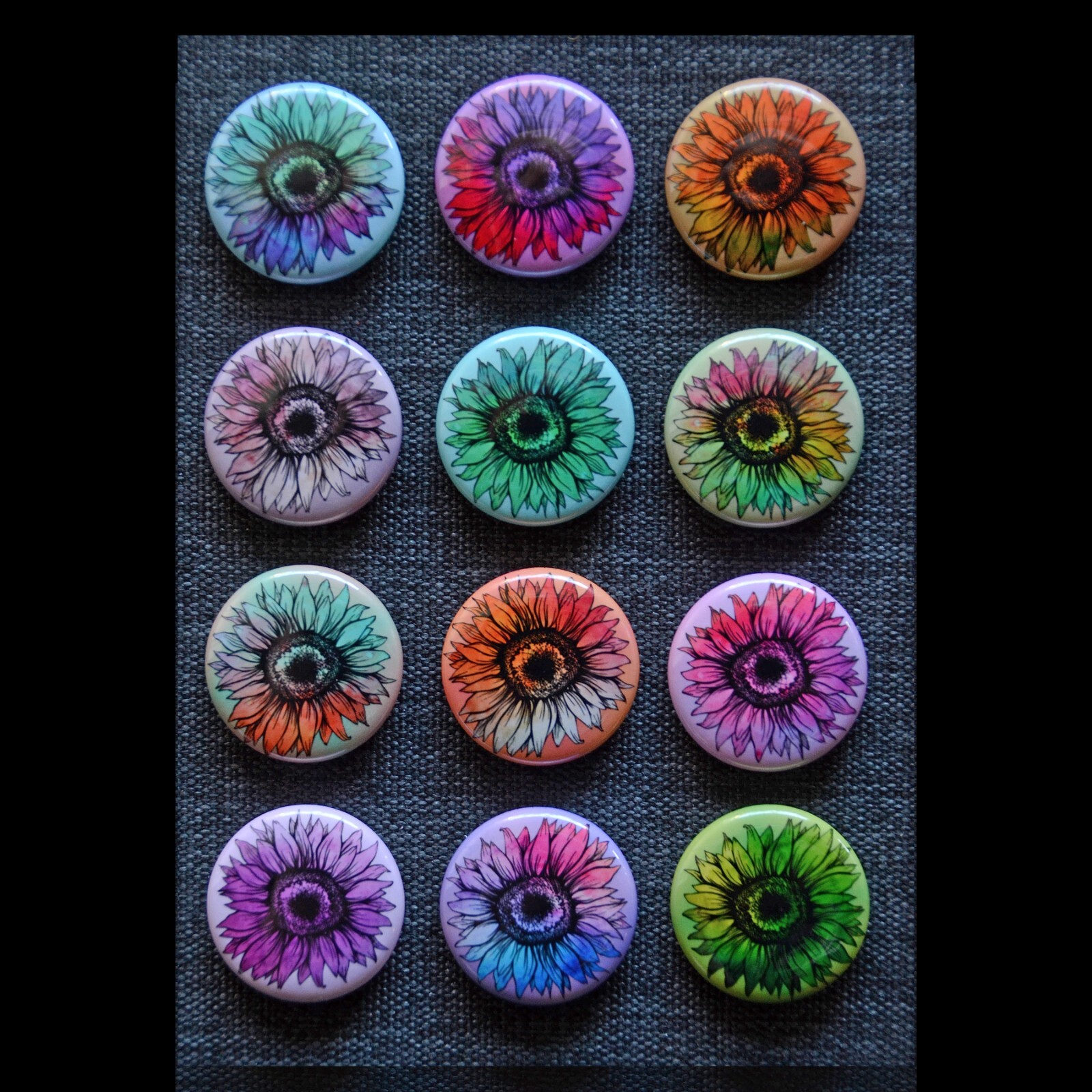 Sunflower Tie Dye / Buttons (Set of 12) / Various Size Options