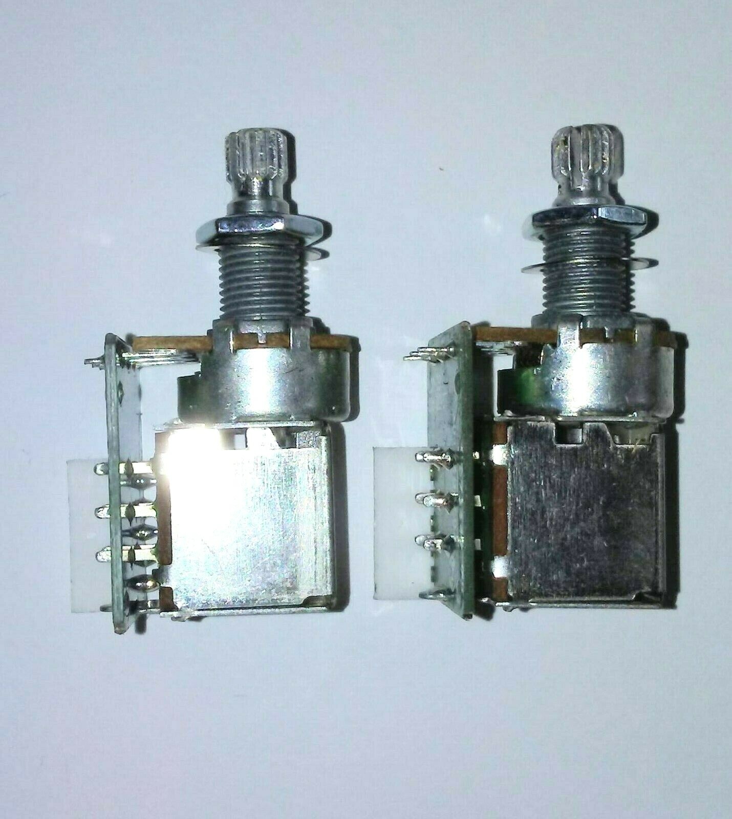 [2] Epiphone L2530 push/pull volume pots with 5 pin quick connector