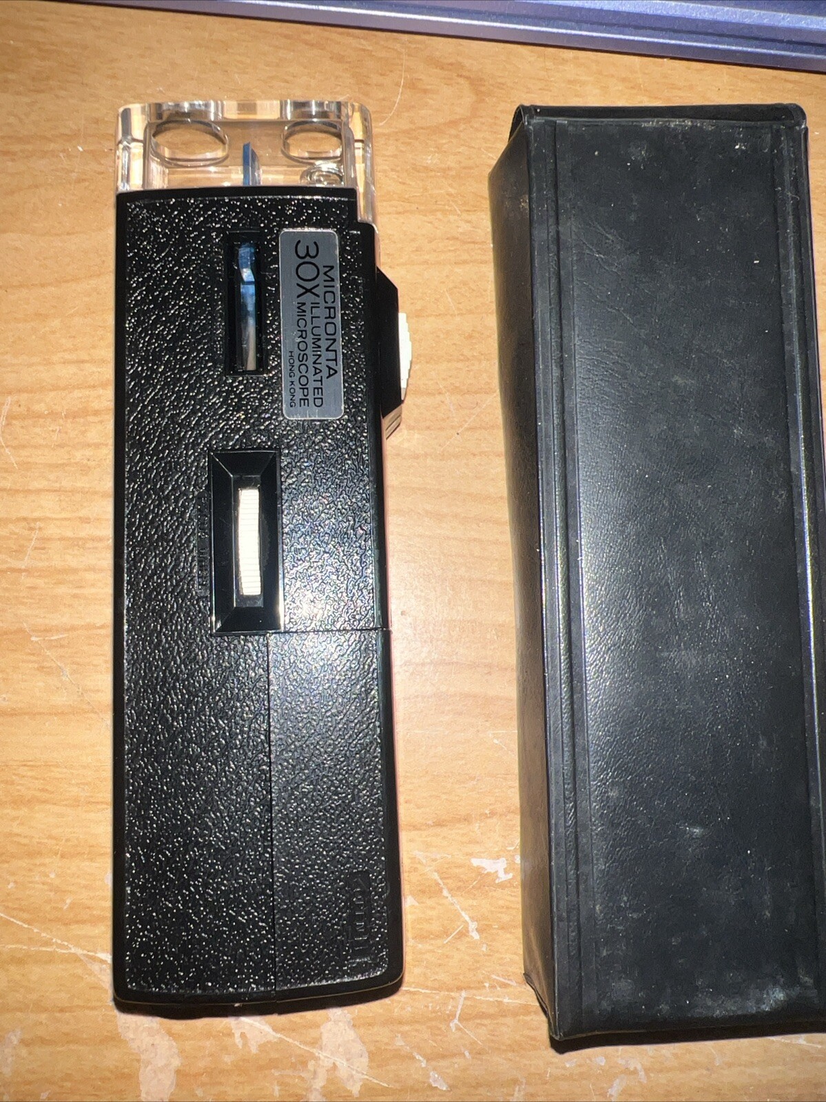 Vtg Micronta Radio Shack Microscope 30X Portable Handheld Illuminated