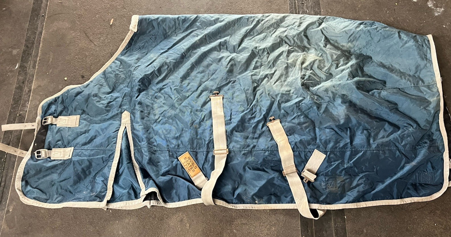 World Beater Turnout Blanket 65” With  Shoulder Gusset 1700