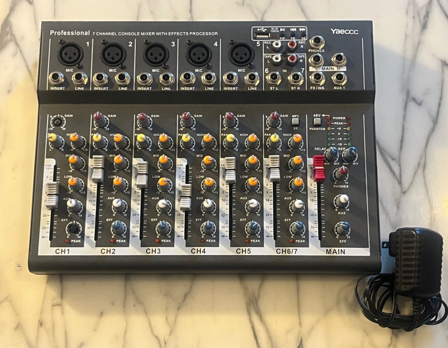 Yaeccc Professional 7 Channel Console Mixer (Effects Processor) Tested Works
