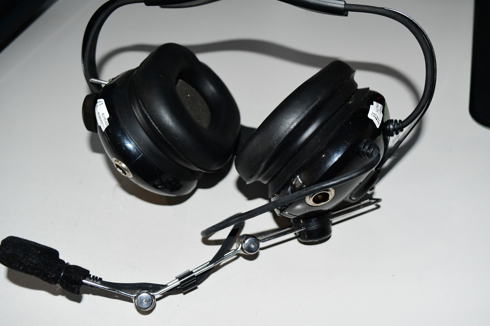 Avcomm Headset - Dual Plug - Aviation Communications Inc. UNKNOWN MODEL W3A3