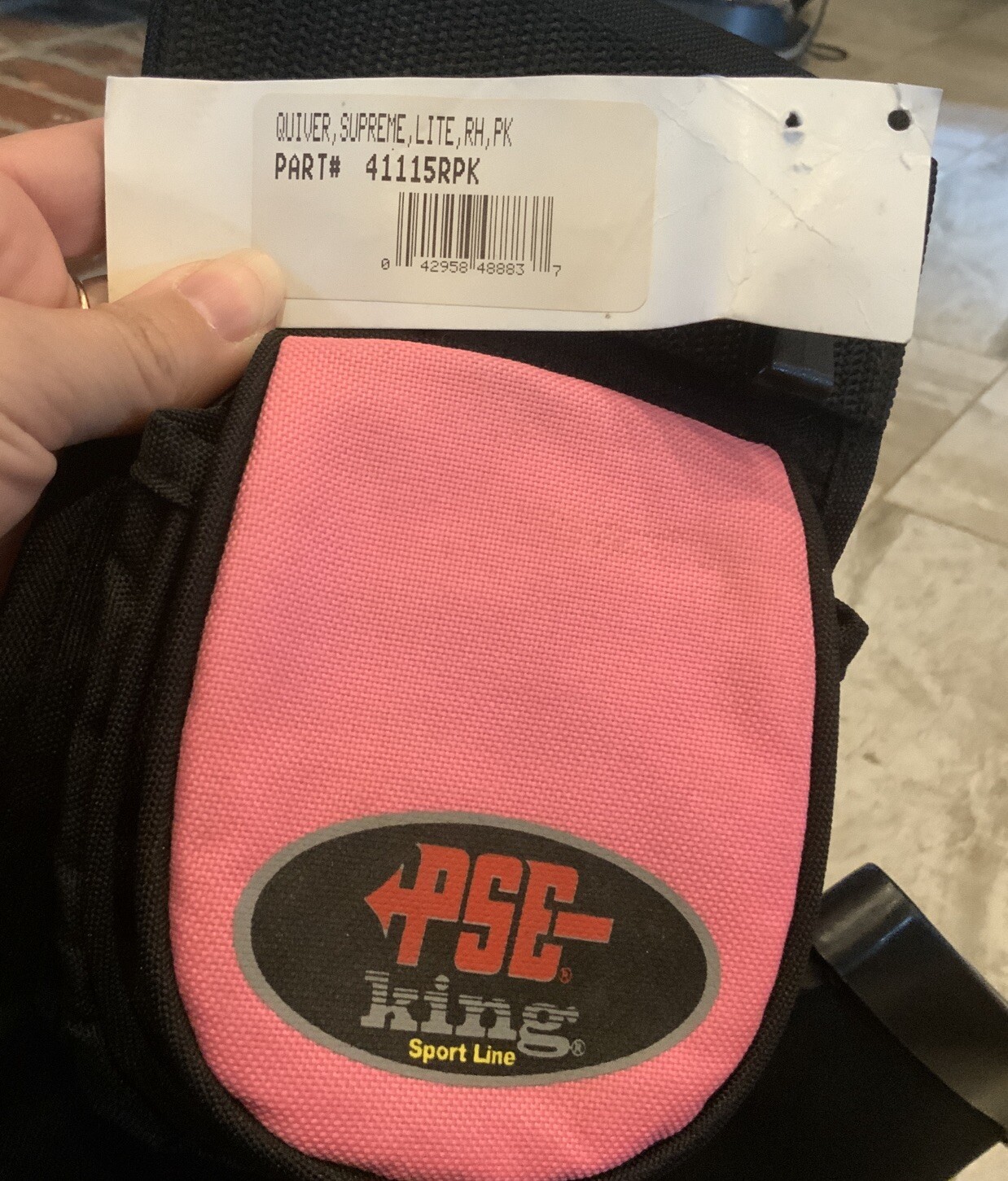 *NEW* PSE KIng Sport Line Supreme Lite RIGHT hip quiver in Pink and black