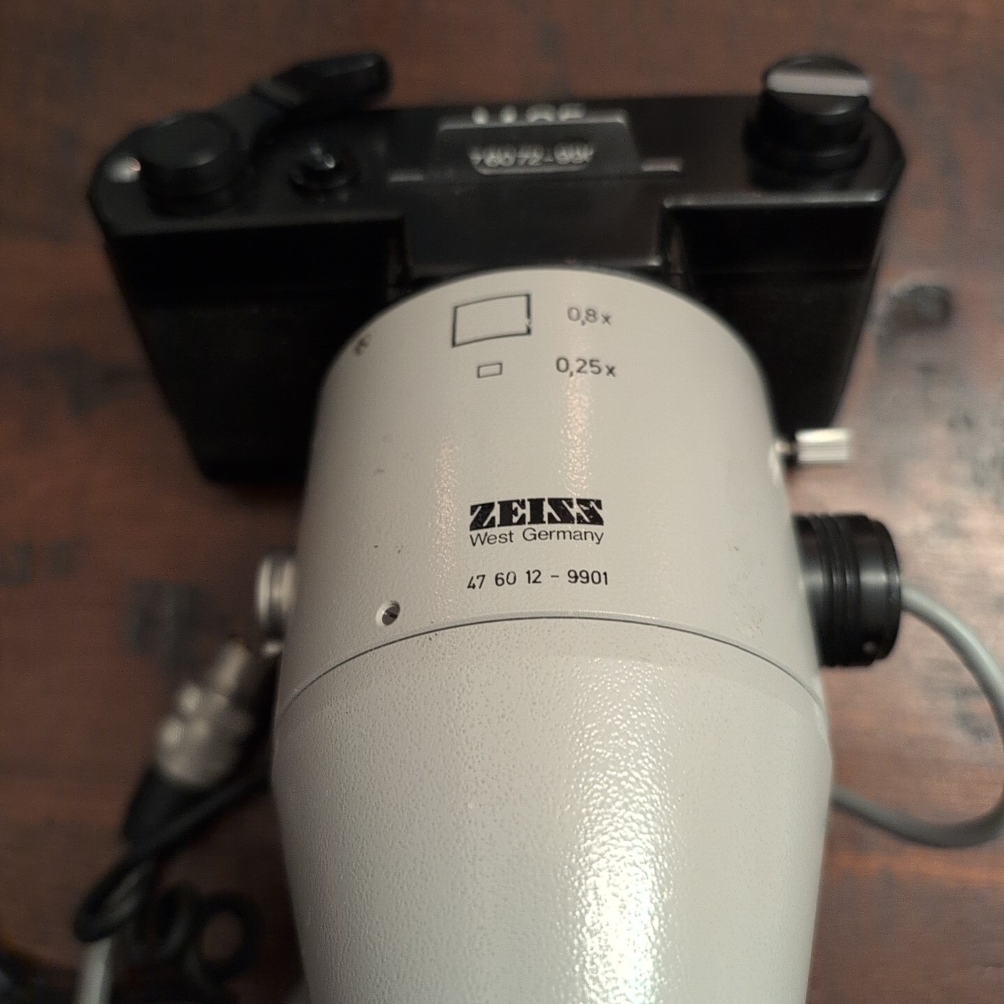 Zeiss 47 60 13 9901 Microscope Mount Shutter Camera Adapter with M35W Camera