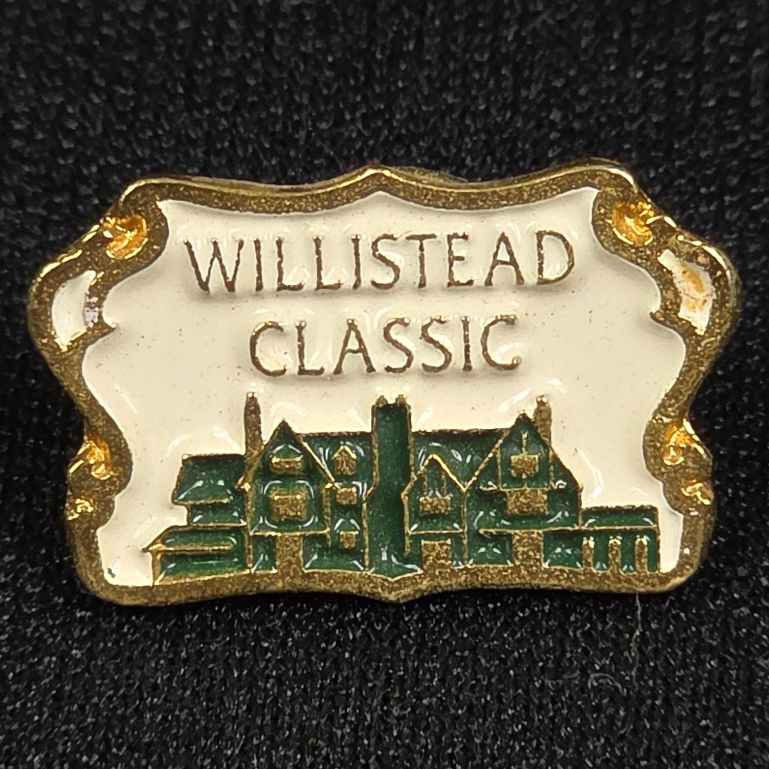 Willistead Classic Lapel Pin Gold Tone Enamel Souvenir
