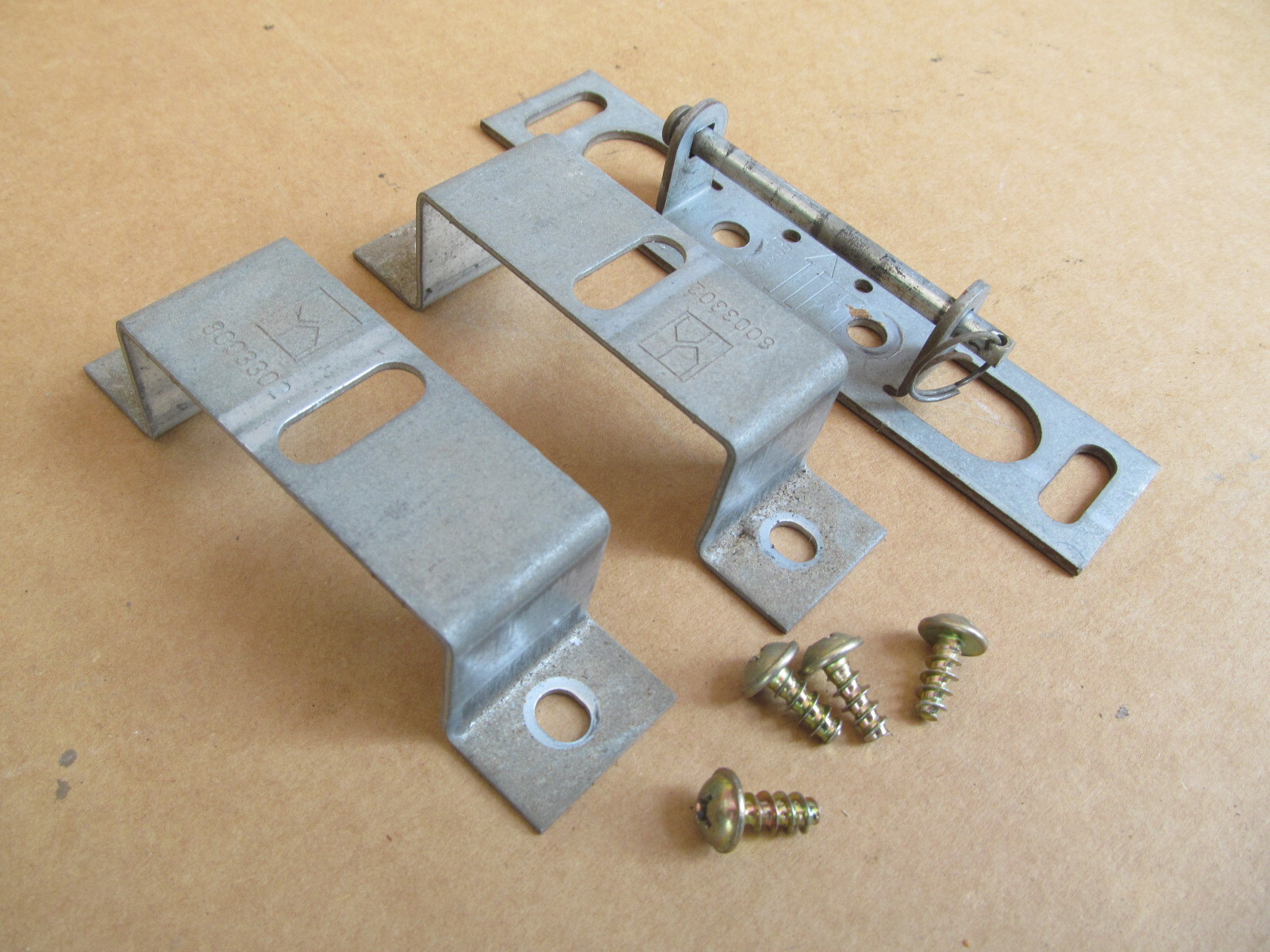 Marantec M4700 garage opener parts: mounting brackets for rails