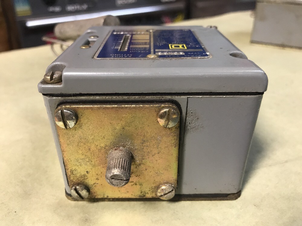 Square D 9025-BCW33 Temperature Control Switch 80-145 Degree Falling Temp 9025