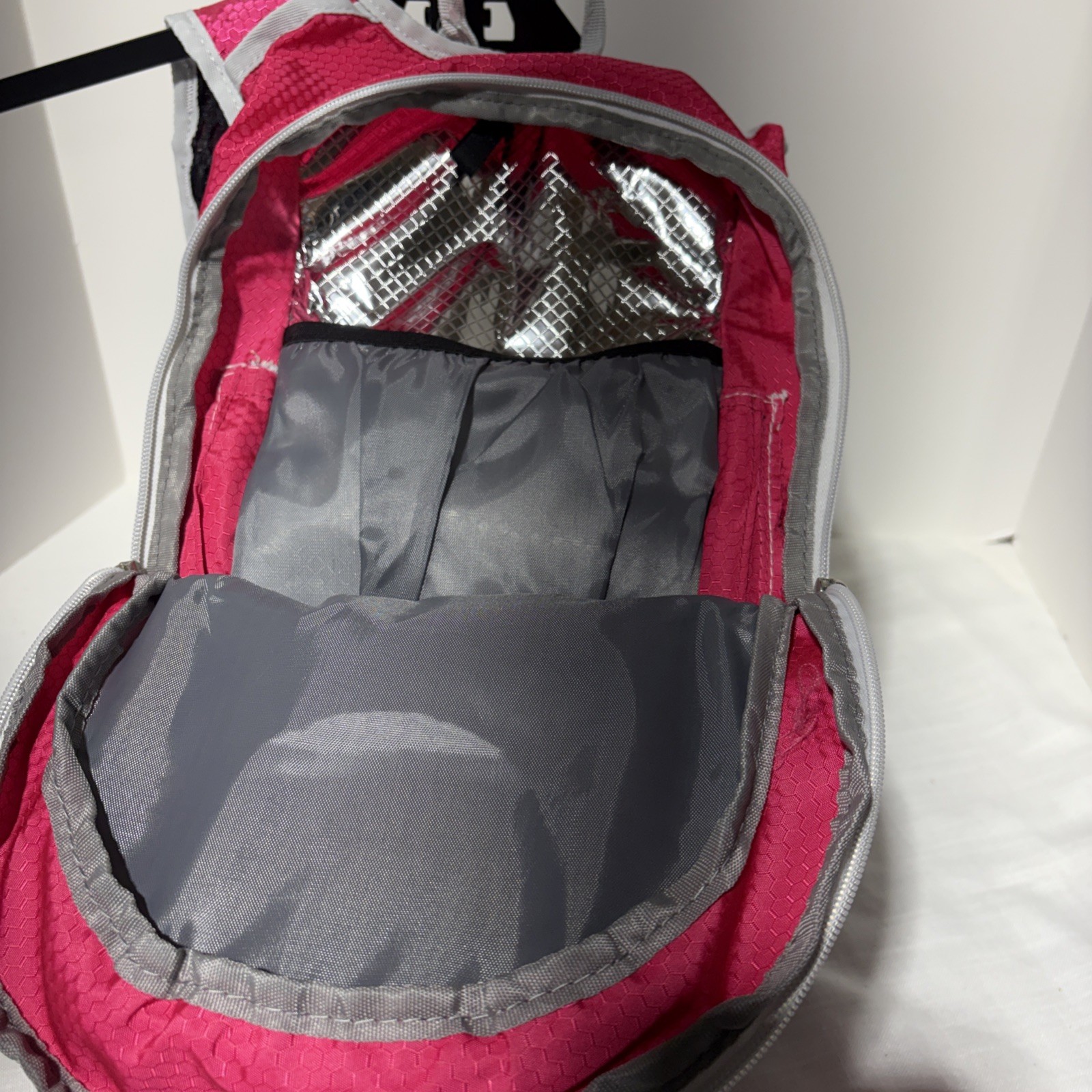 15 Inches Lightweight Hiking Backpac. Reflective Strips And Padded Straps