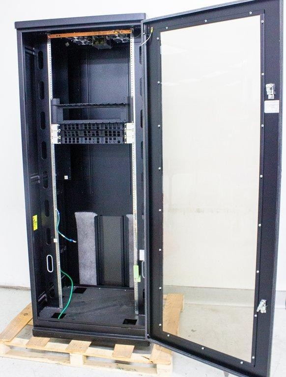 Electron Metal Server Rack Cabinet IT Equipment High Load Capacity (3374636)
