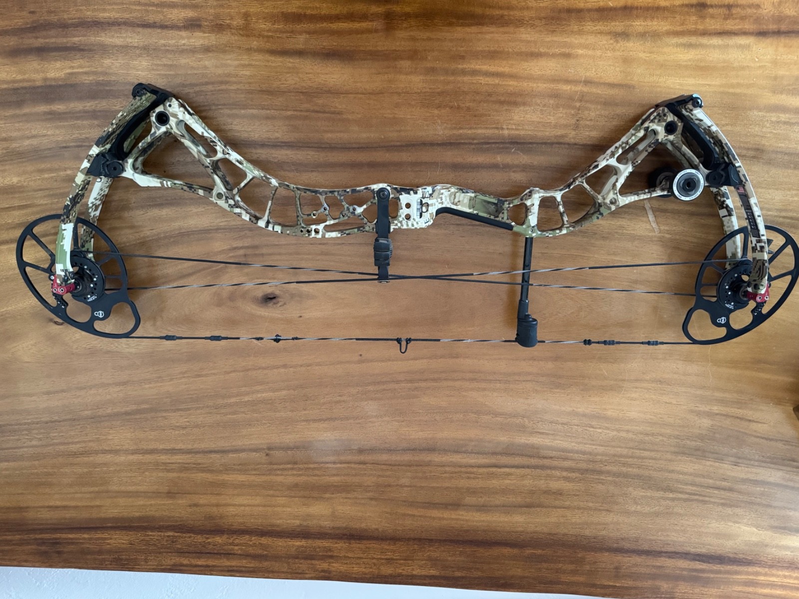 Bowtech solution compound bow RH
