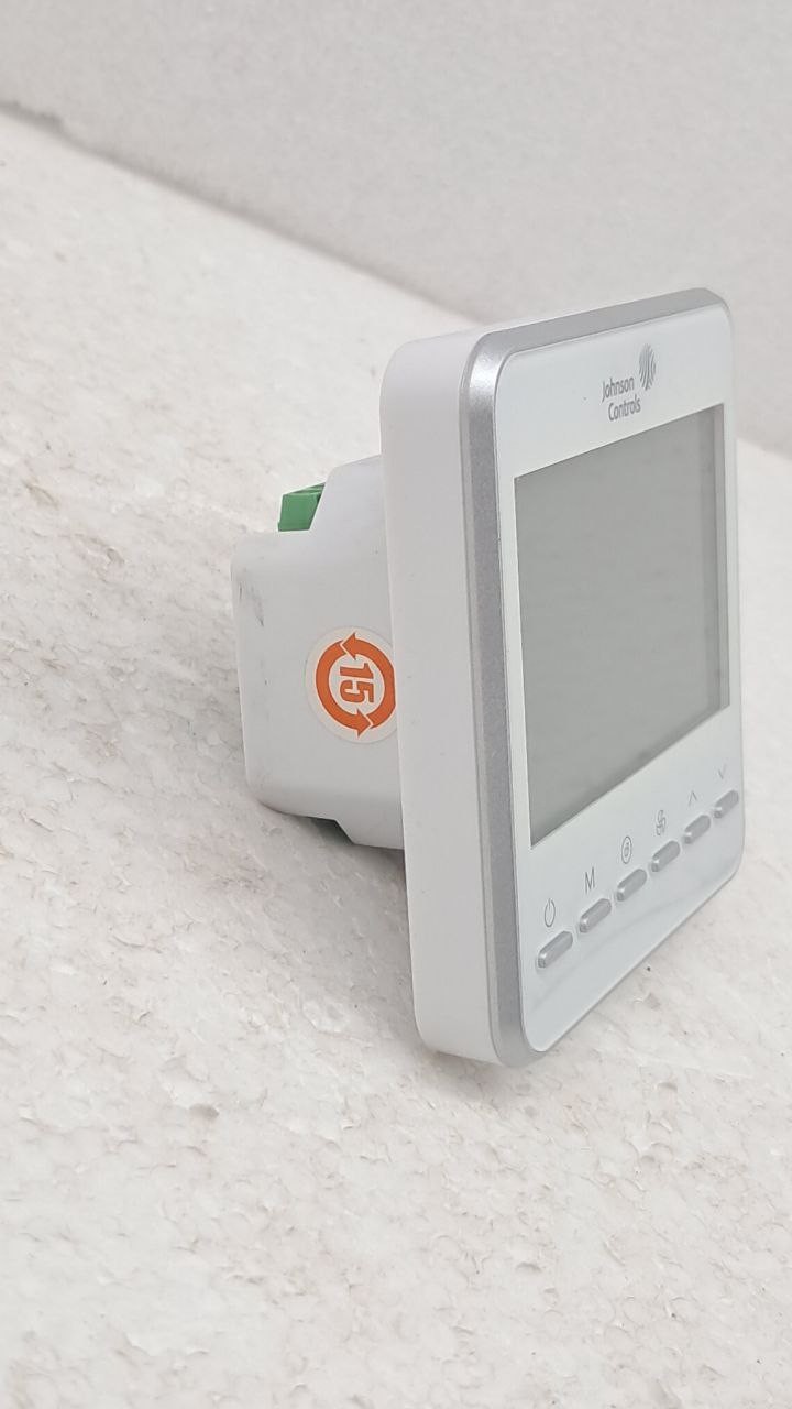 Johnson Controls T7600-TF20-9JS0 Temperature Controller