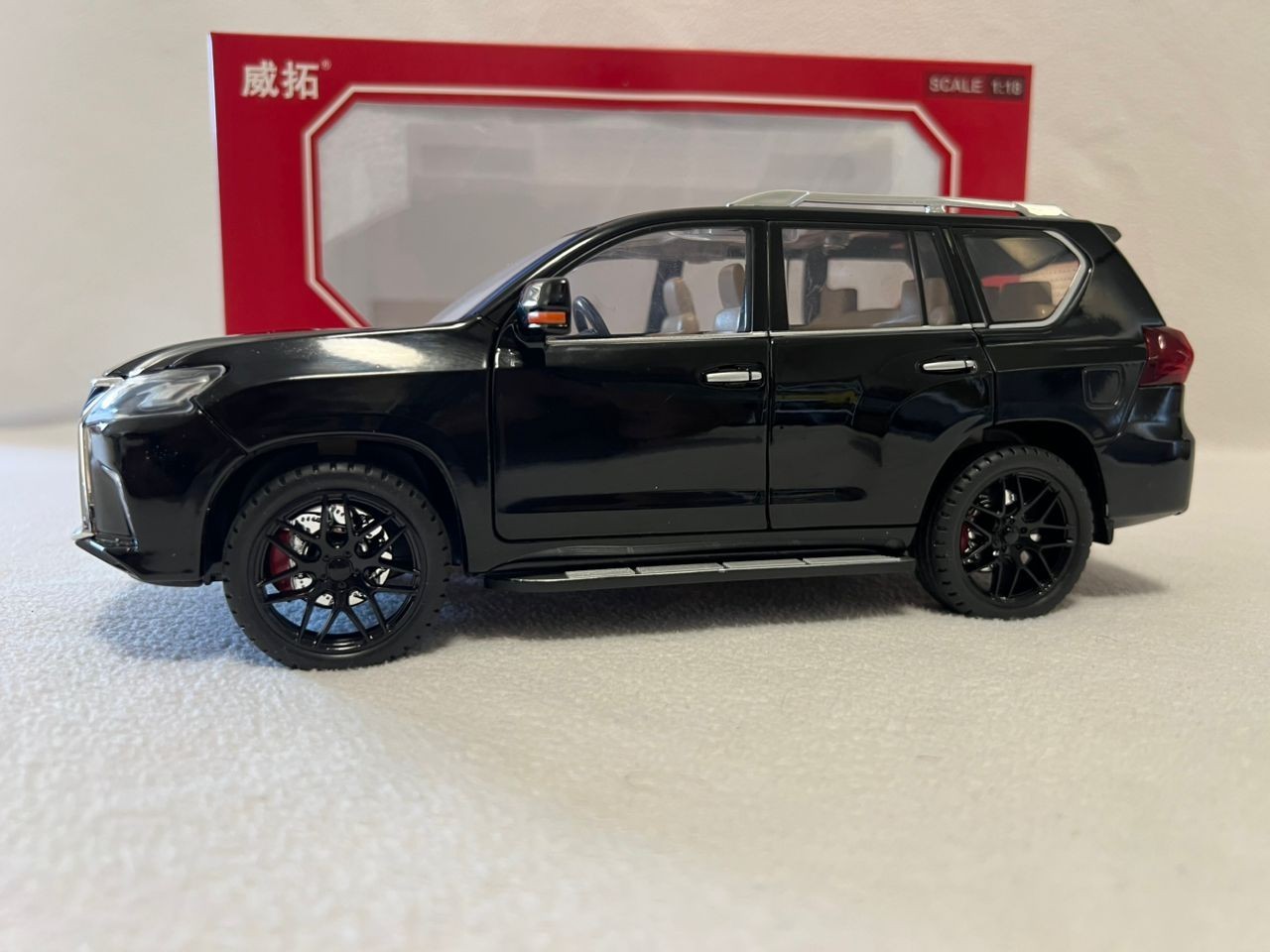 Large 1:18 Lexus LX570 Off-Road SUV Diecast Car Model Sound & Light Kids Gift