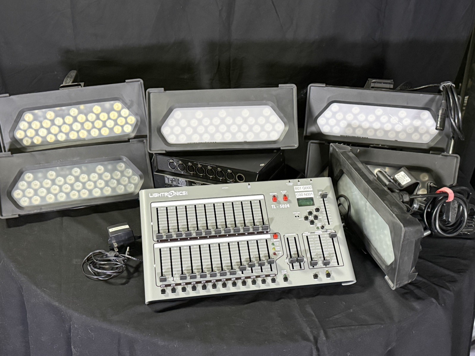 City Theatrical PDS-375 TR Kit w/ 6x iW Blast 12 TR & Lightronics TL5024 Console