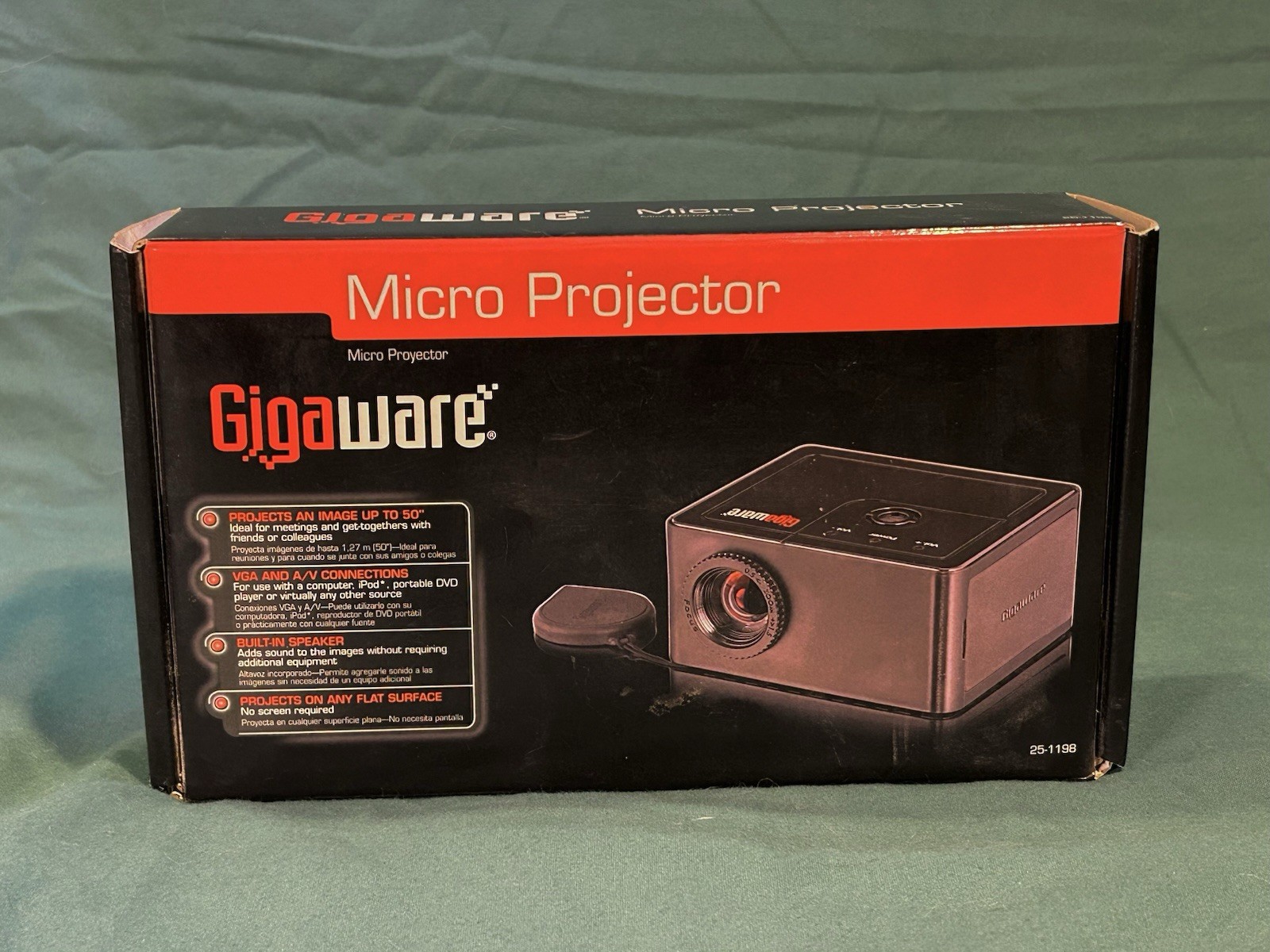 Gigaware Micro Projector #25-1198 AV/DVI Inputs In OG Box NO MANUAL