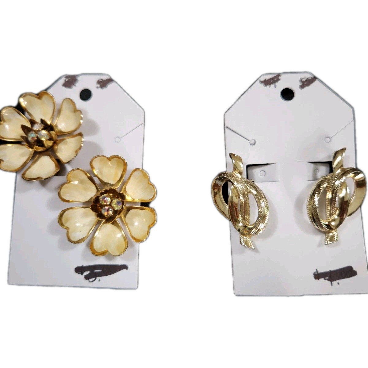 CORO Earrings Clip Flowers &  CORO Gold Tone Clip Earrings Lot of 2 Vintage