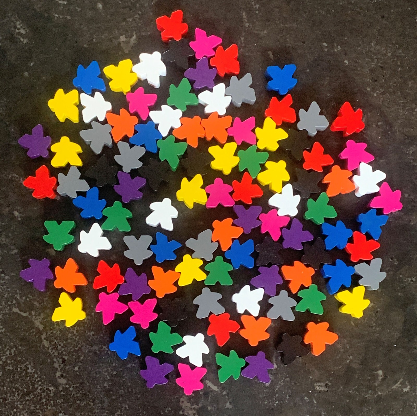 100 Wooden Multi-Color Meeples Premium 16mm Game Pieces Wood - 10 Colors - New