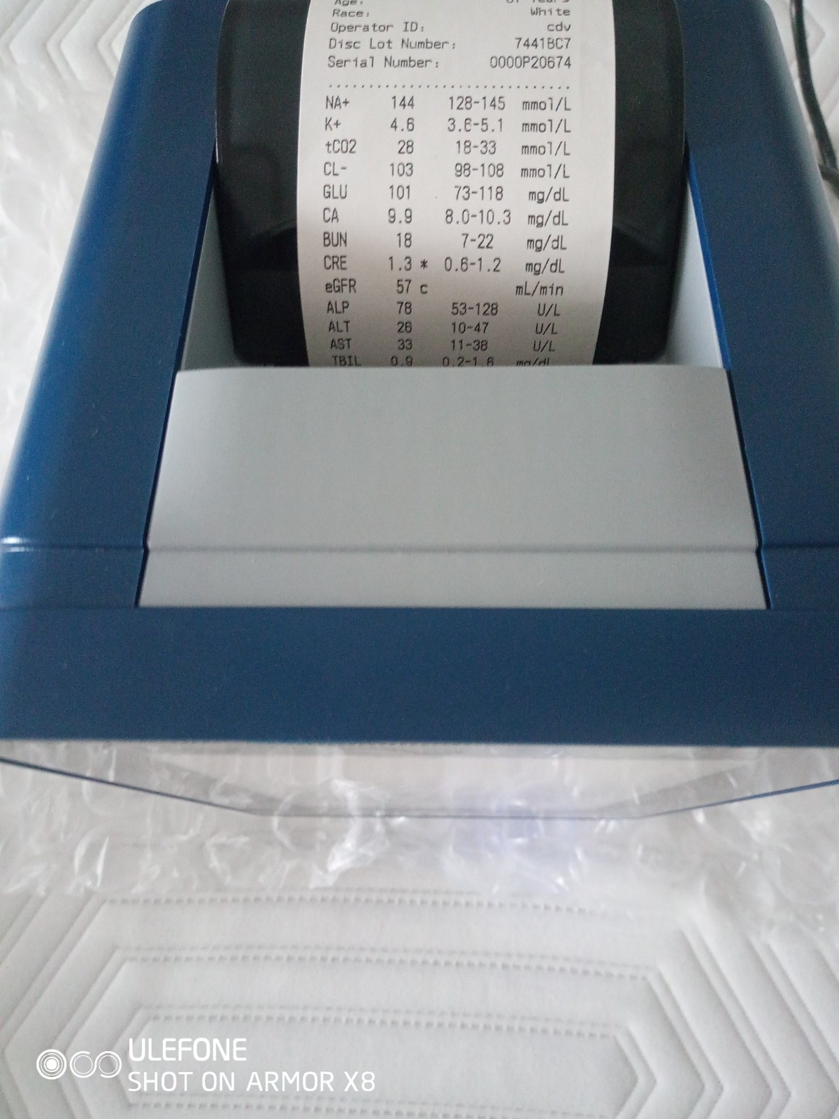 ABAXIS PICCOLO GEN 2 BLOOD CHEMISTRY ANALYZER - with CD's & accessories