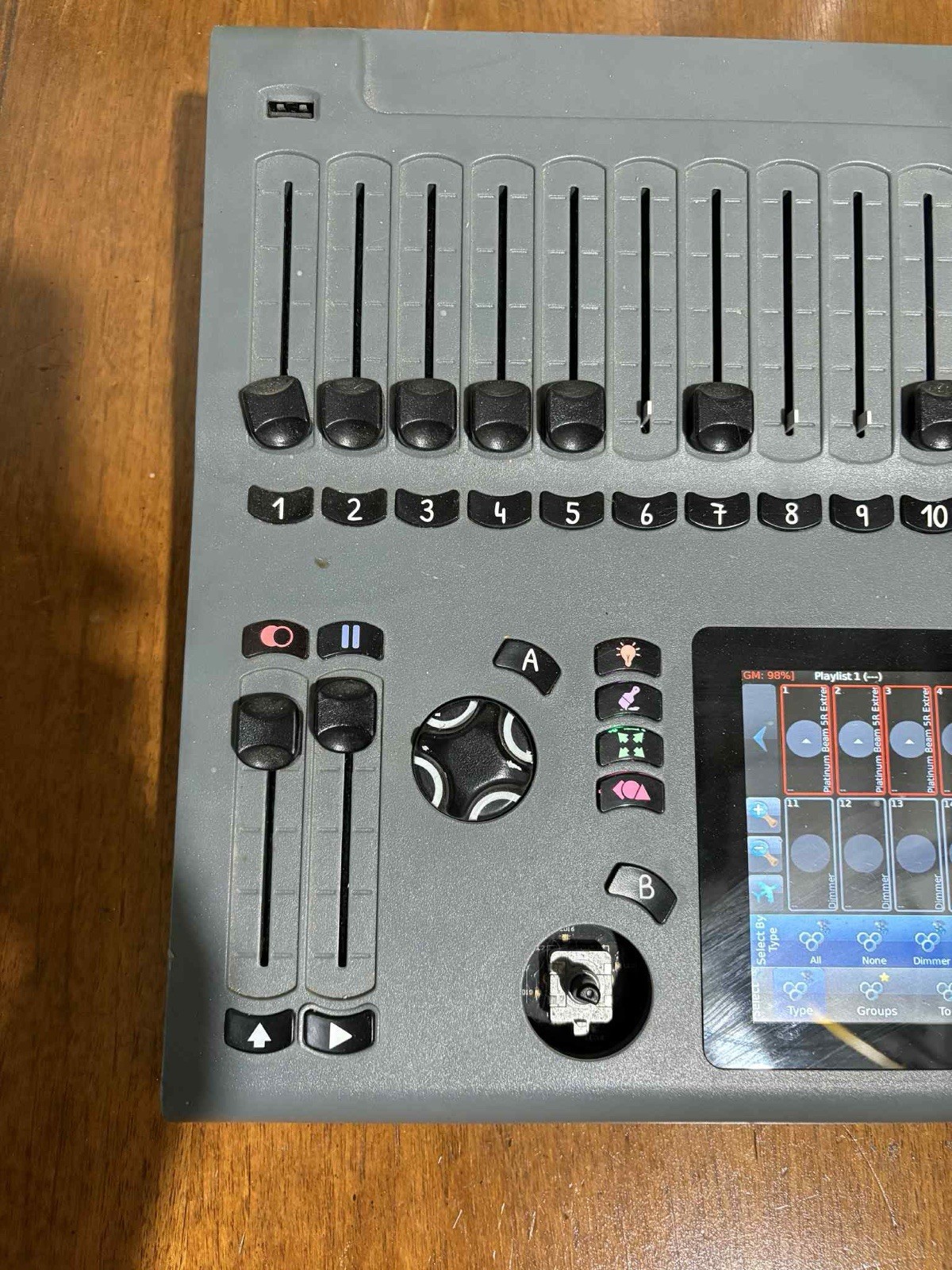 Cognito PRO512 DMX console Working missing some buttons offer as found