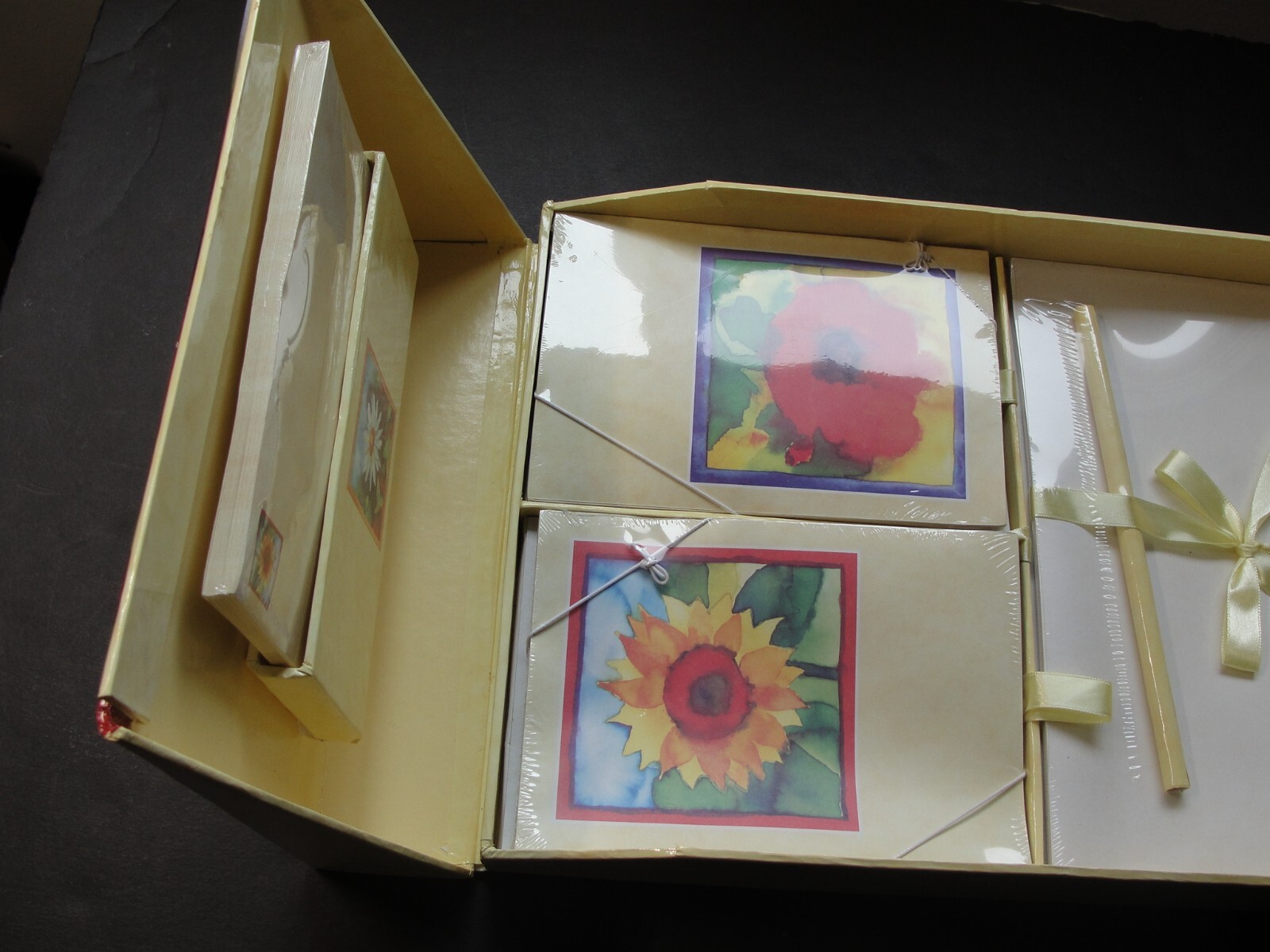 Robert Frederick- 1999 Stationary Set.