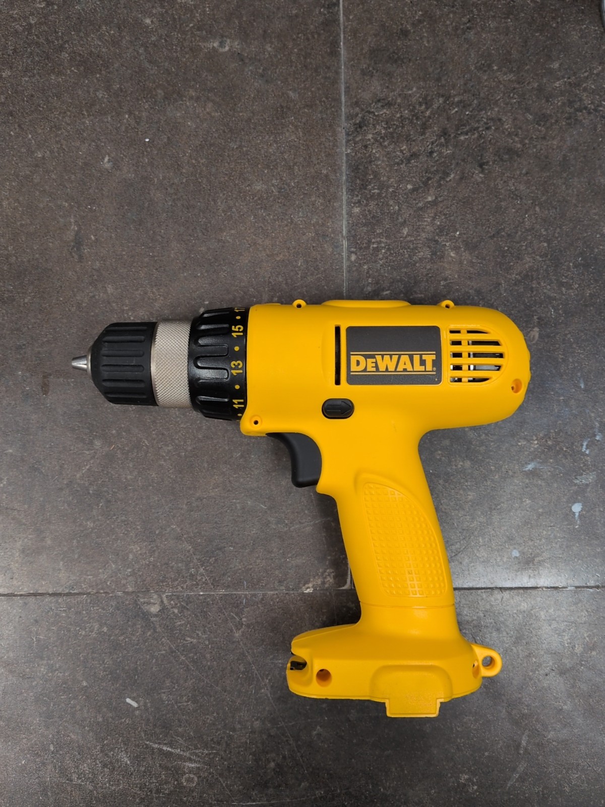 DeWALT DW927 3/8" (10mm) VSR Cordless Drill/Driver Tool Only