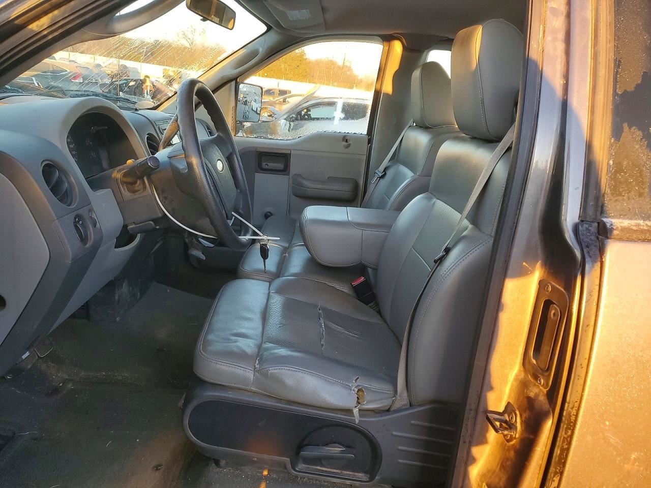 F150 2006 Glove Box 4991472