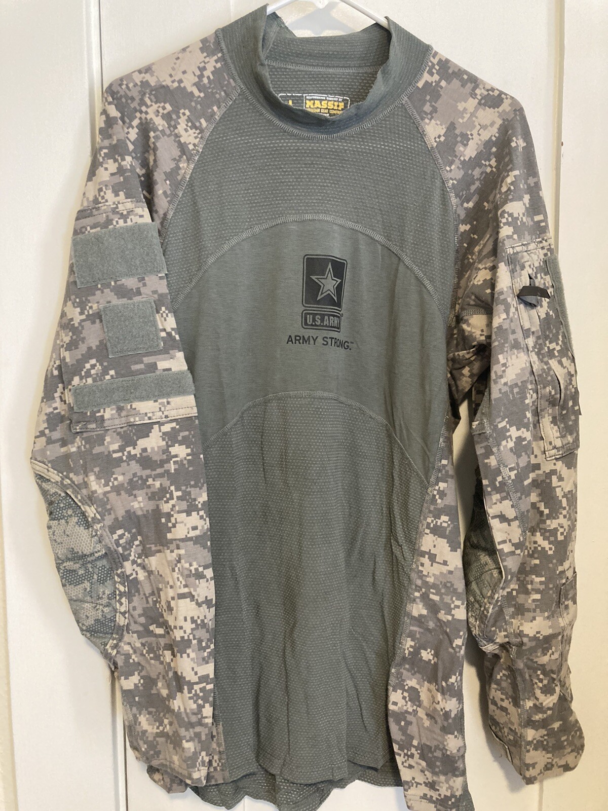 Massif Army Strong Digital Camo Combat Shirt Mens Large