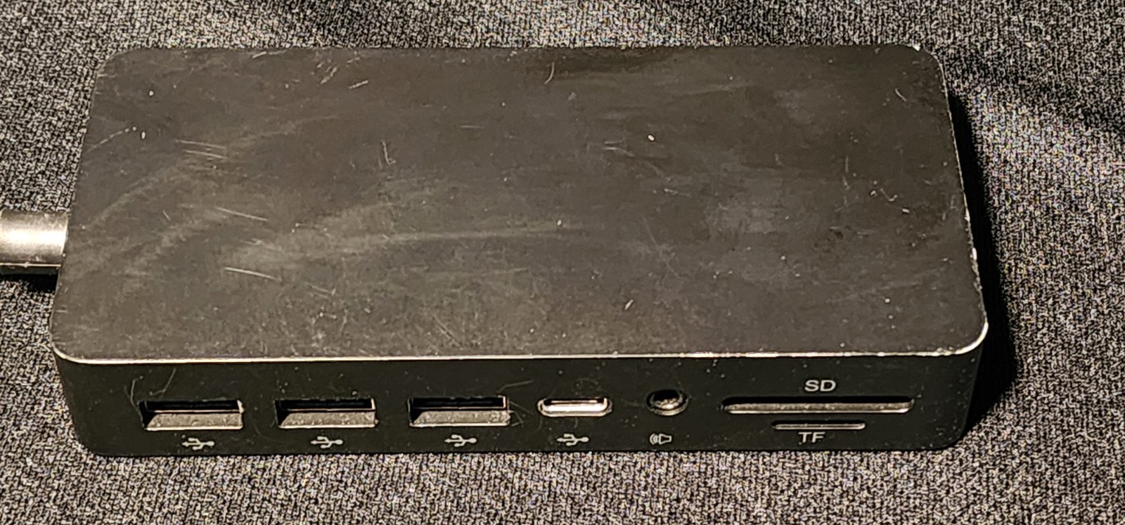 Surface Docking Station SH701