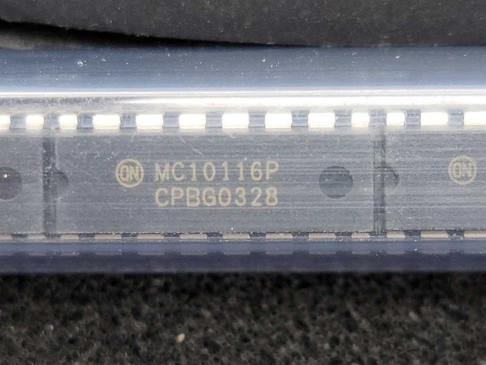 New (19pcs) MC10116P ONSEMI IC Logic