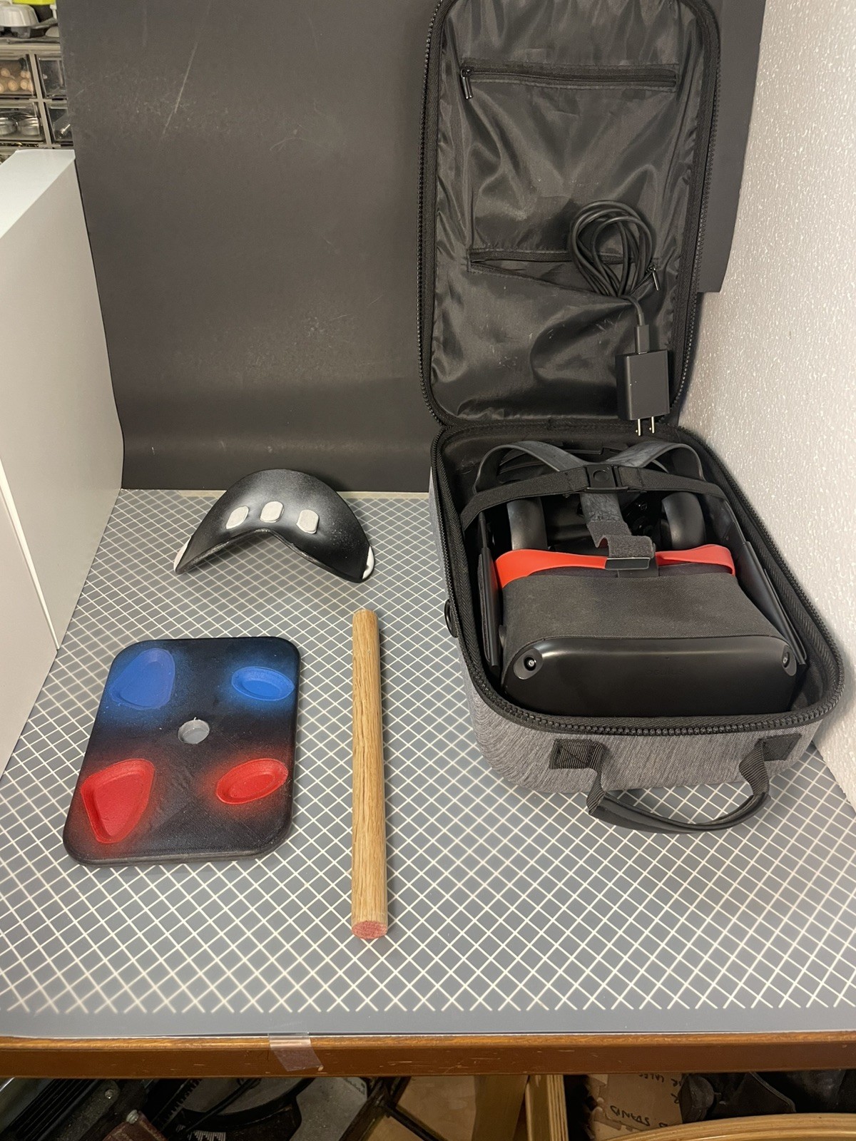 Oculus Quest 1 (64GB) - Complete Bundle w/ Carrying Case, Display Stand