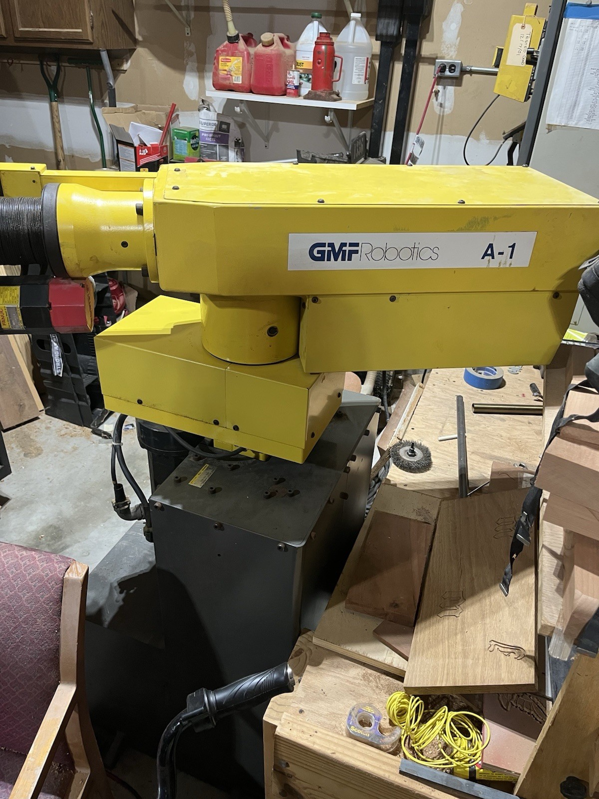 Parting Out GMF  A1 Robot yellow 30kg working servos weighs 1500 lbs -low hours