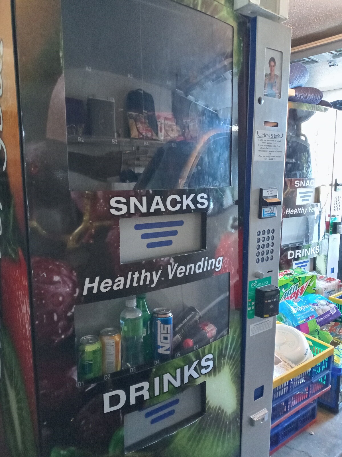 SEAGA HY900 COMBO SNACK / DRINK VENDING MACHINE HEALTHY CHOICE