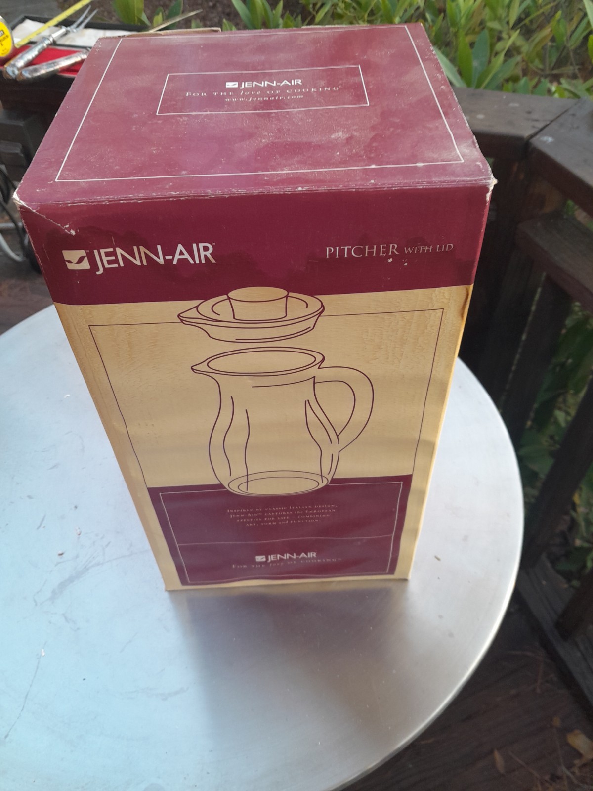 Jenn-Air Art Clear Etched Pattern Glass Pitcher & Lid #JBLPIE NEW Boxed