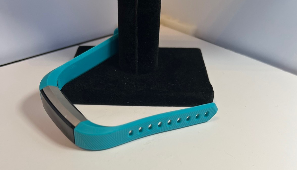 10 Fitbit Wristbands - Alta and Alta HR - Size Small (no tracker - see note ¹ )