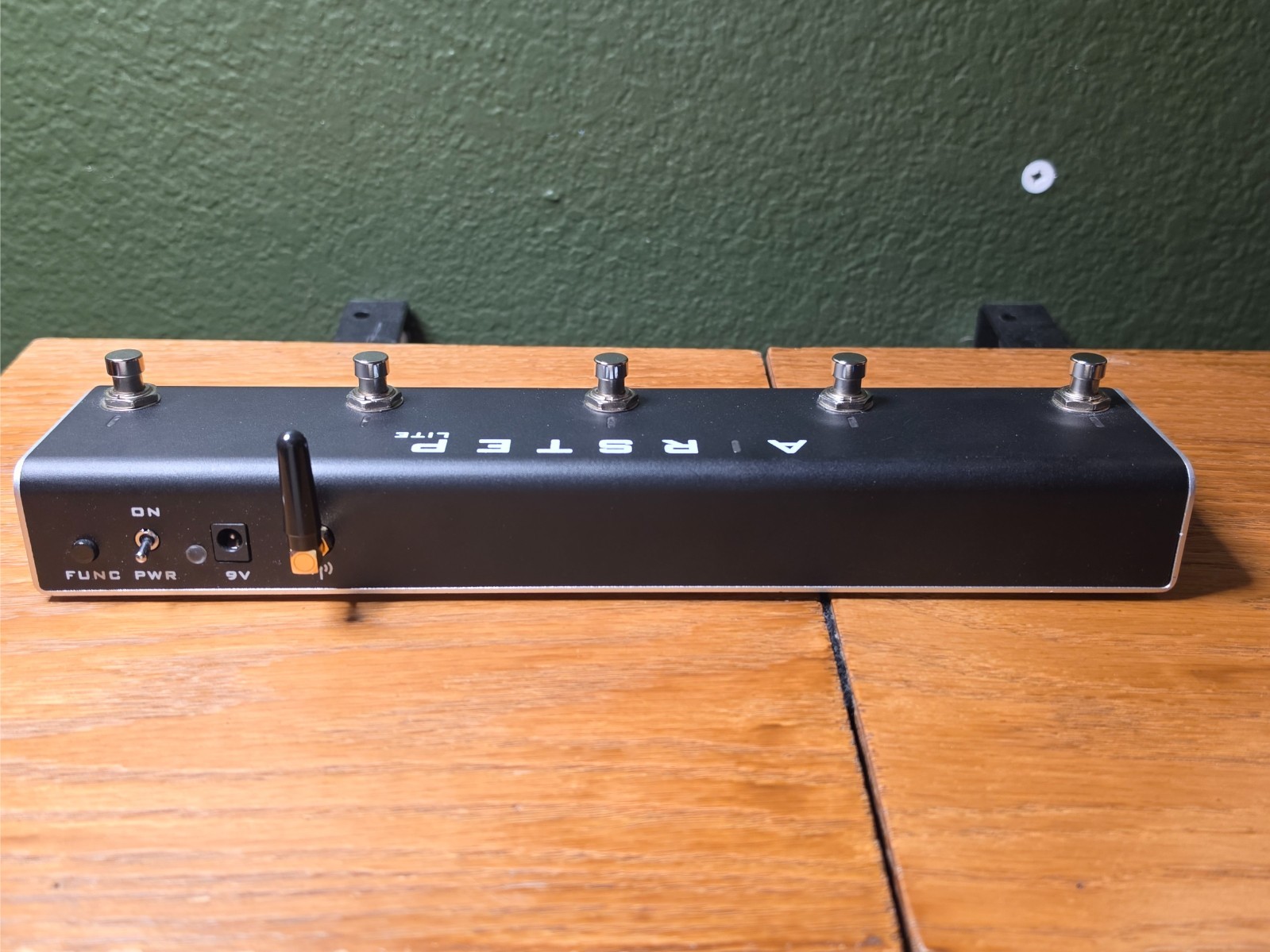 XSonic AIRSTEP Lite Bluetooth MIDI Foot Controller - Excellent Condition