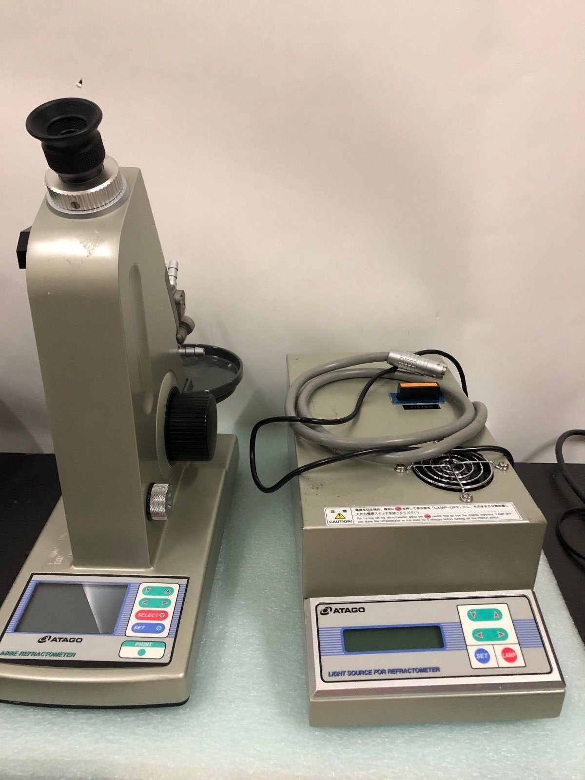 ATAGO DR-M2/1550 ABBE REFRACTOMETER WITH LIGHTSOURCE