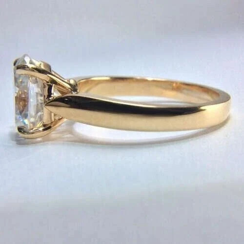 White Moissanite 3.60 Ct Oval Cut Prong Setting Engagement Wedding Ring