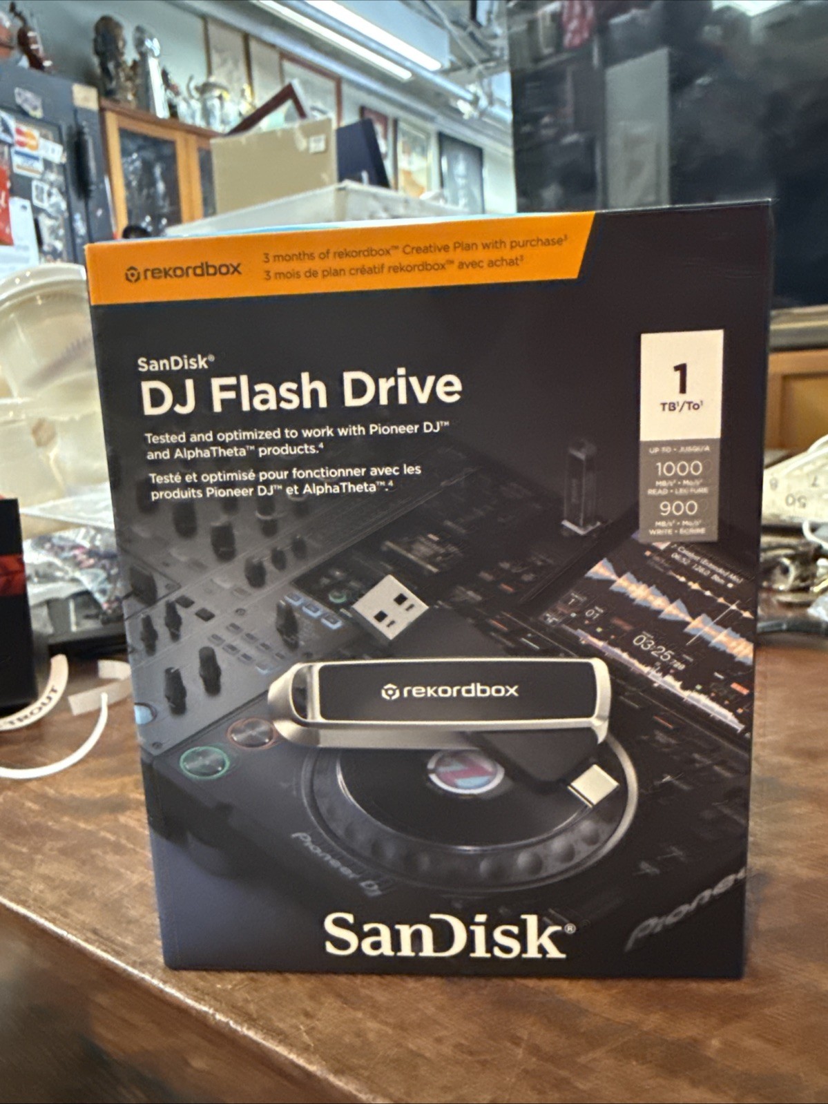 AlphaTheta SanDisk 1TB High-Speed Dual DJ Flash Drive (USB-C / USB-A)