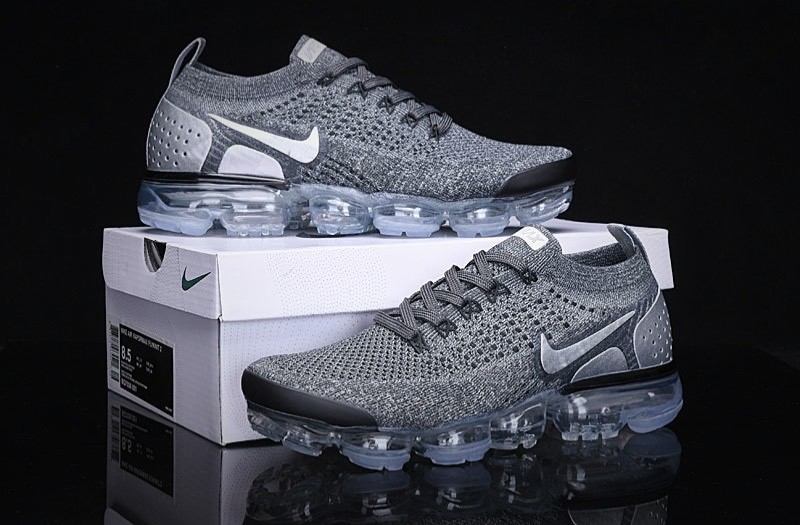 Men Nike Air VaporMax Flyknit 2 Classic cushion shoes size 8-11 New