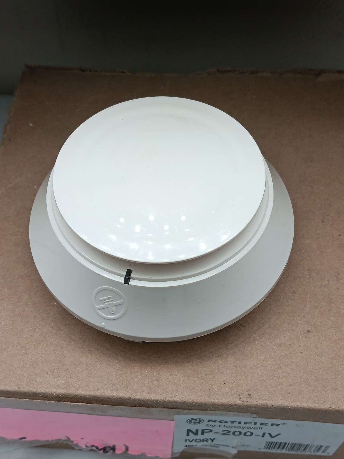 NOTIFIER NP-200-IV WHITE SMOKE DETECTOR