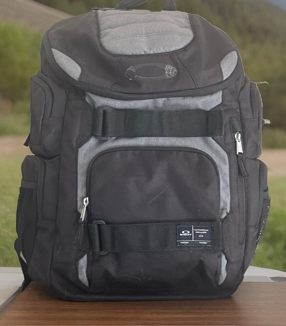 OAKLEY - Enduro 2.0 30L Backpack 17" Laptop - School College Backpack