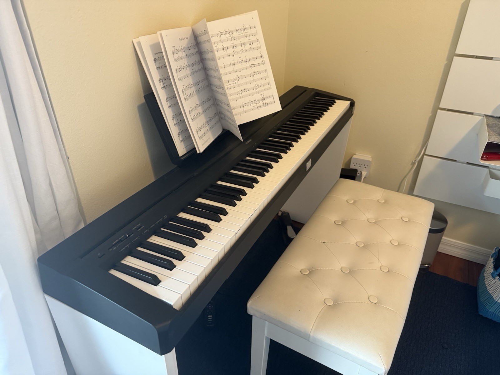 Yamaha Digital Piano with Bench and Music Stand