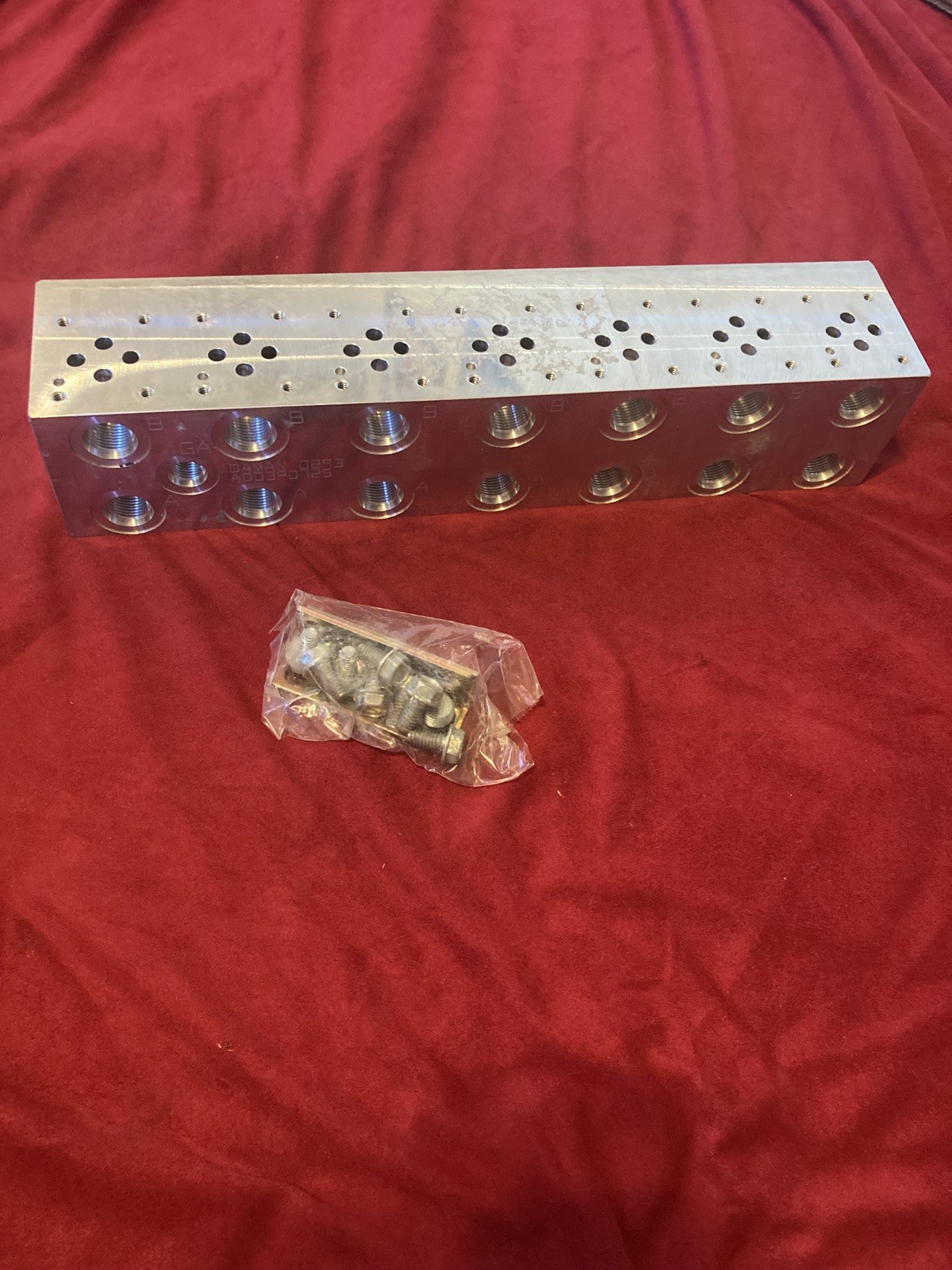 DAMAN  7 Station Ported Manifold  Aluminum SAE Ports