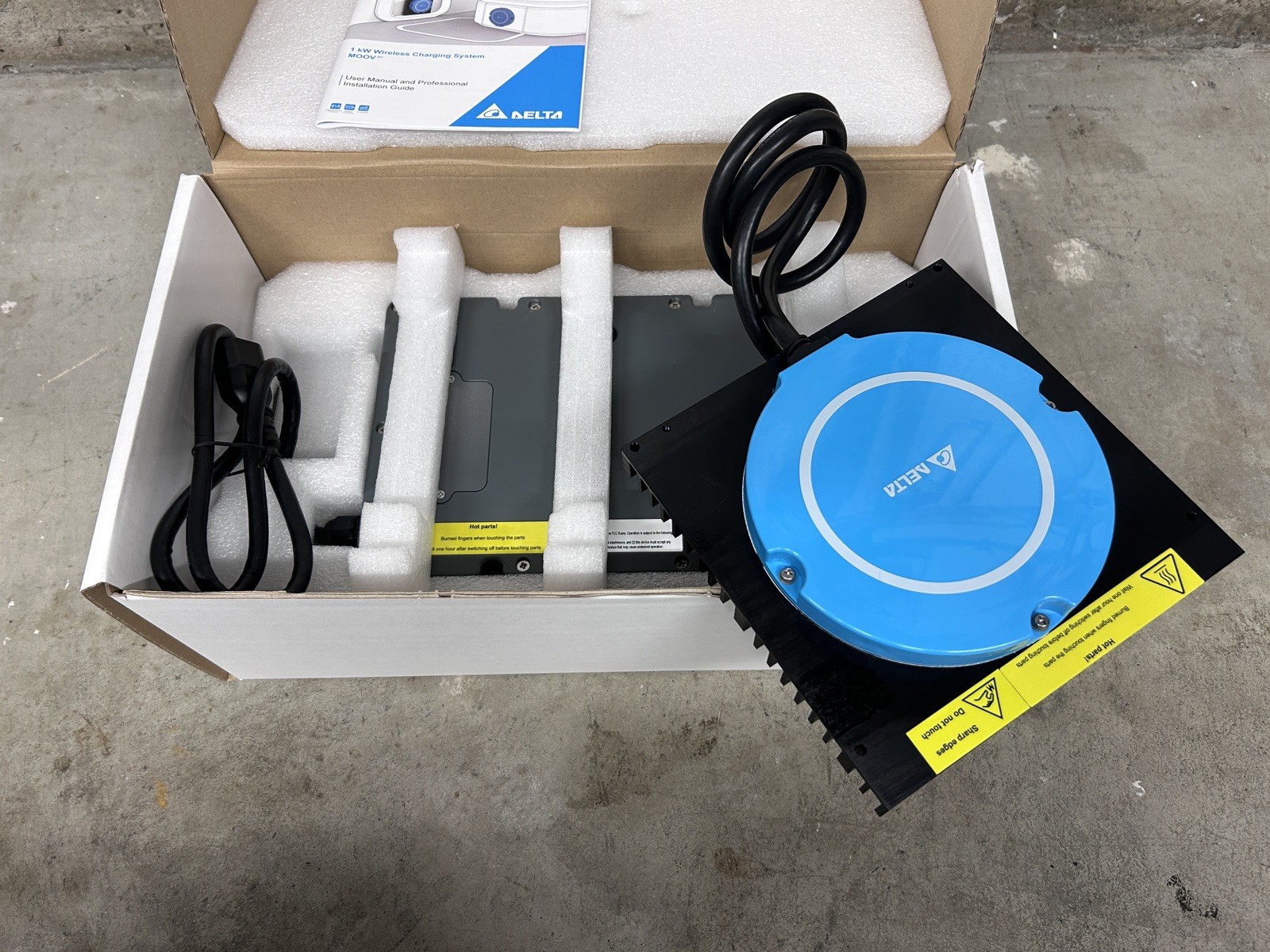 NEW DELTA MOOVAIR Industrial Wireless Charger Sys WPU1000W1AC US 1KW EOE14010739